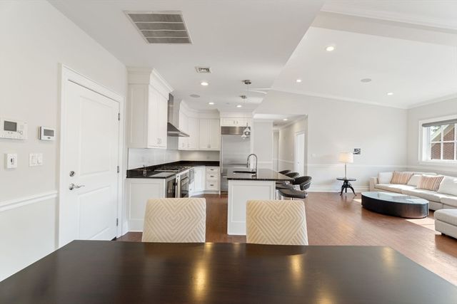 616 E 4th St 401, Boston, MA 02127