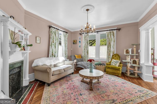 712 E 37th Street, Savannah, GA 31401