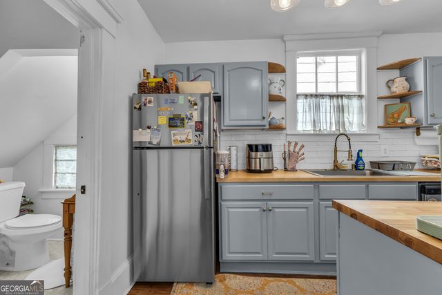 712 E 37th Street, Savannah, GA 31401