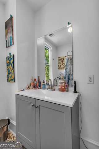 712 E 37th Street, Savannah, GA 31401