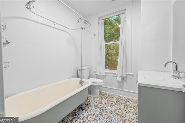 712 E 37th Street, Savannah, GA 31401