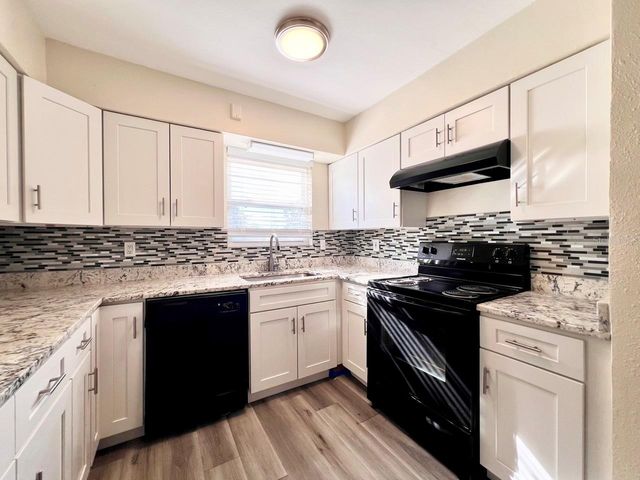 3140 57TH AVENUE N, St Petersburg, FL 33714