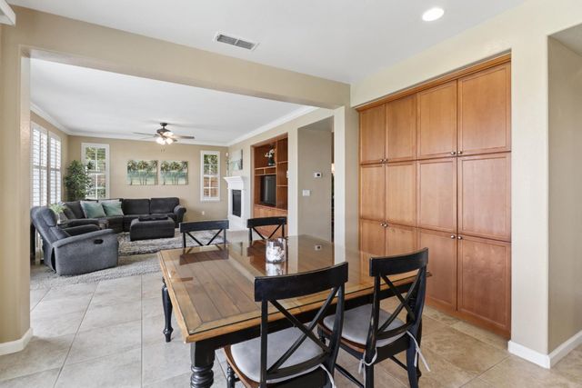 2053 Camp Whitney Cir, Rocklin, CA 95765
