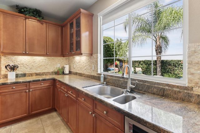 2053 Camp Whitney Cir, Rocklin, CA 95765