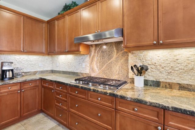 2053 Camp Whitney Cir, Rocklin, CA 95765