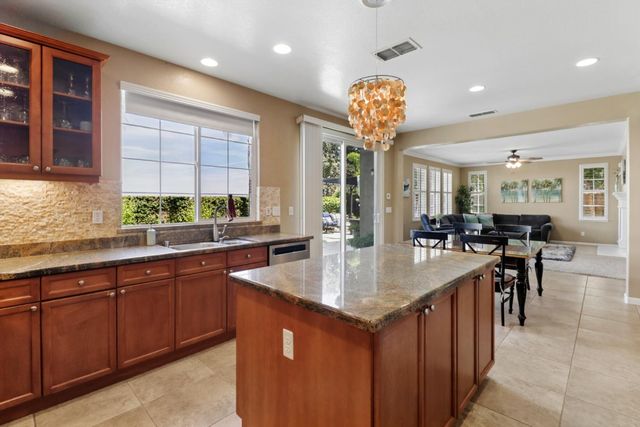 2053 Camp Whitney Cir, Rocklin, CA 95765