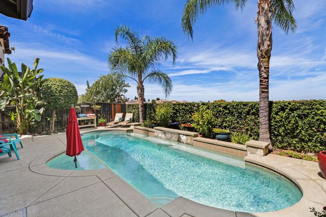 2053 Camp Whitney Cir, Rocklin, CA 95765