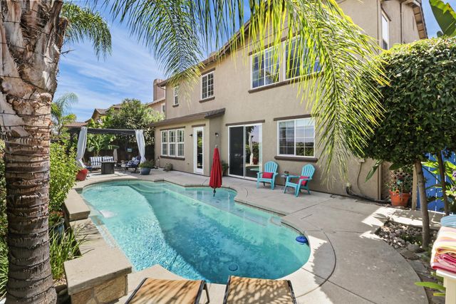 2053 Camp Whitney Cir, Rocklin, CA 95765