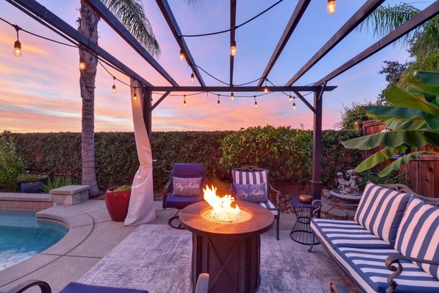 2053 Camp Whitney Cir, Rocklin, CA 95765