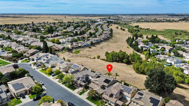 2053 Camp Whitney Cir, Rocklin, CA 95765