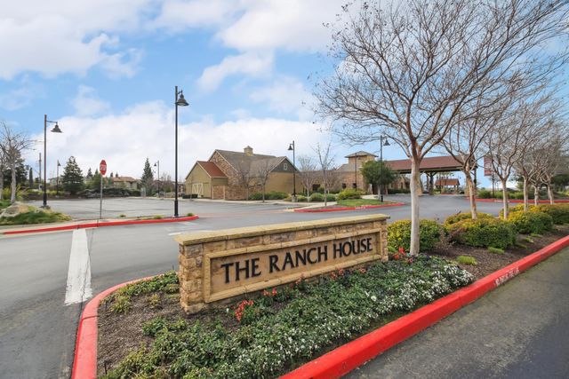 2053 Camp Whitney Cir, Rocklin, CA 95765