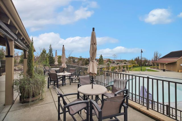 2053 Camp Whitney Cir, Rocklin, CA 95765