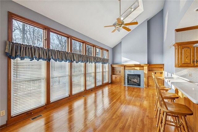 5633 Oakview Street, Shawnee, KS 66216