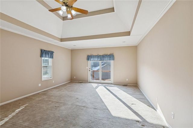 5633 Oakview Street, Shawnee, KS 66216