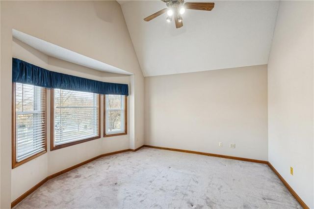 5633 Oakview Street, Shawnee, KS 66216