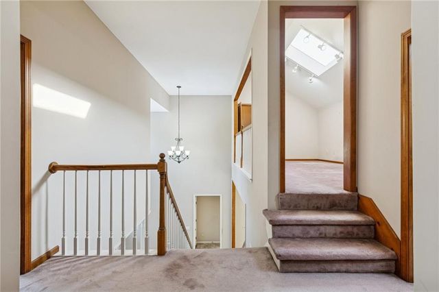 5633 Oakview Street, Shawnee, KS 66216