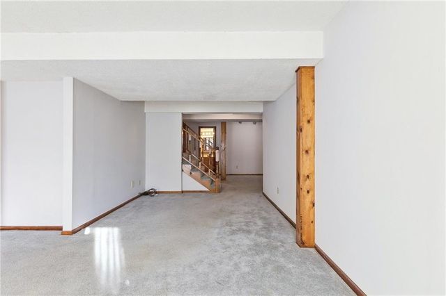 5633 Oakview Street, Shawnee, KS 66216