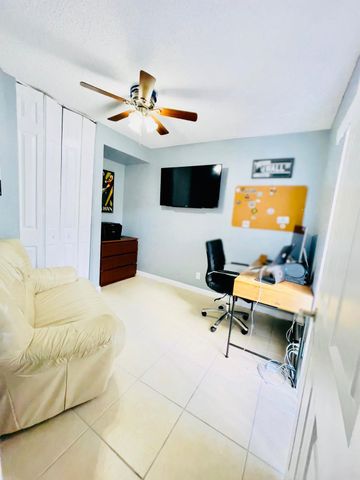 8206 Severn Drive Unit C, Boca Raton, FL 33433