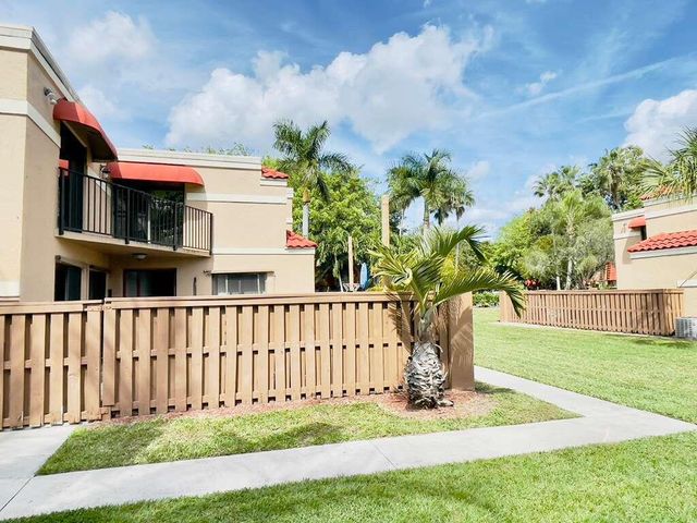 8206 Severn Drive Unit C, Boca Raton, FL 33433