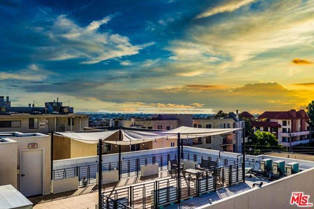 1261 Stoner Avenue 202, Los Angeles, CA 90025