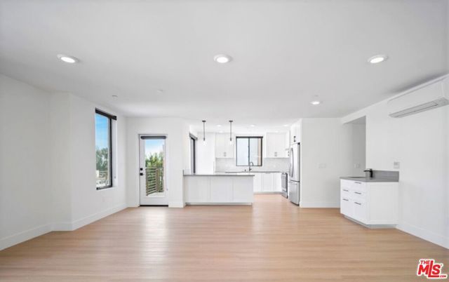 1261 Stoner Avenue 202, Los Angeles, CA 90025