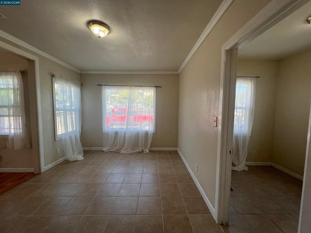 1954 48Th Ave, Oakland, CA 94601