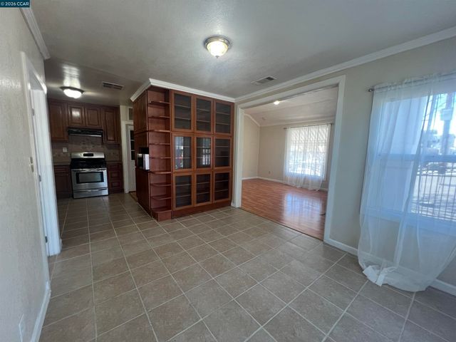 1954 48Th Ave, Oakland, CA 94601