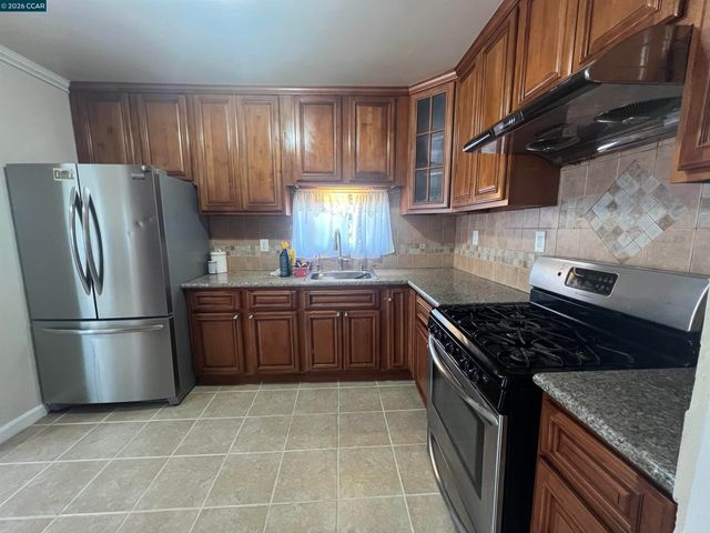 1954 48Th Ave, Oakland, CA 94601