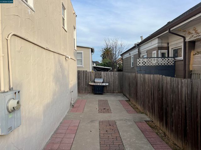 1954 48Th Ave, Oakland, CA 94601