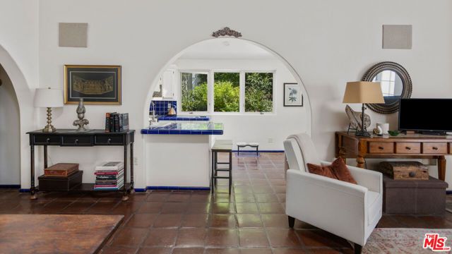 6317 Deep Dell Place, Los Angeles, CA 90068