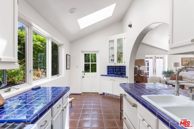 6317 Deep Dell Place, Los Angeles, CA 90068