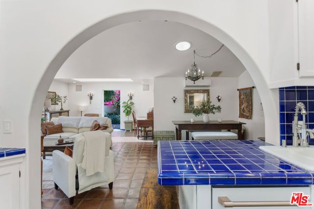 6317 Deep Dell Place, Los Angeles, CA 90068
