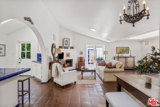 6317 Deep Dell Place, Los Angeles, CA 90068
