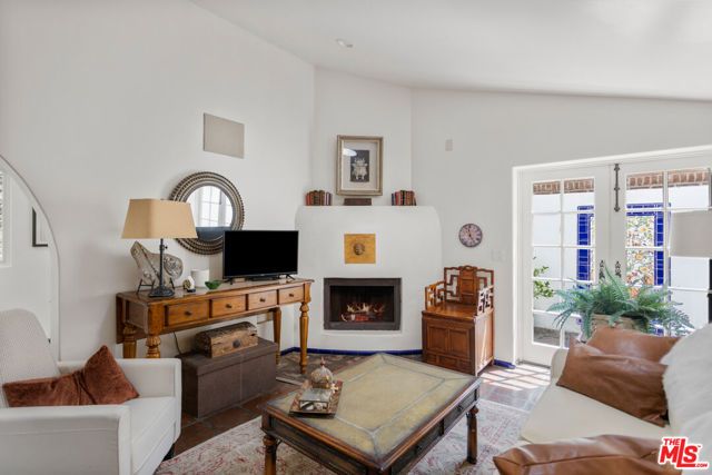 6317 Deep Dell Place, Los Angeles, CA 90068