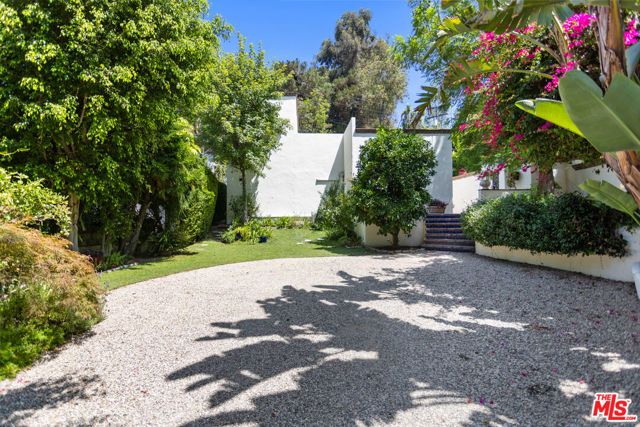 6317 Deep Dell Place, Los Angeles, CA 90068