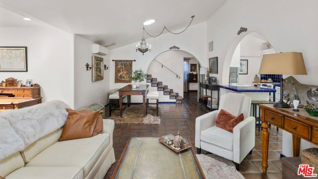 6317 Deep Dell Place, Los Angeles, CA 90068