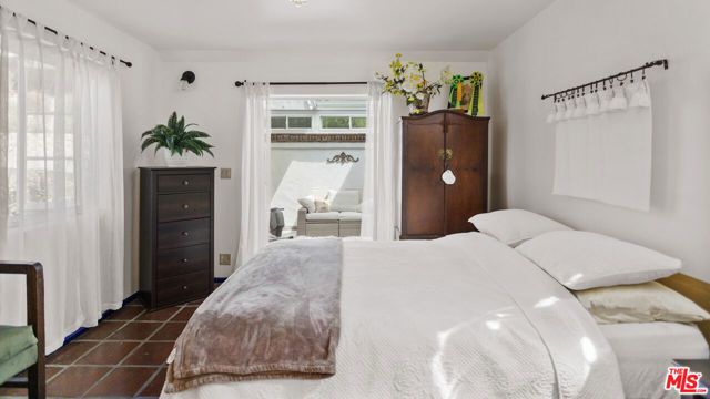 6317 Deep Dell Place, Los Angeles, CA 90068