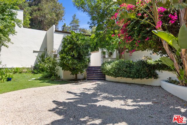6317 Deep Dell Place, Los Angeles, CA 90068