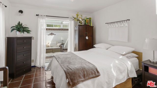 6317 Deep Dell Place, Los Angeles, CA 90068