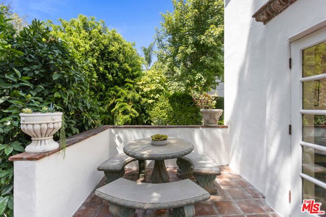 6317 Deep Dell Place, Los Angeles, CA 90068