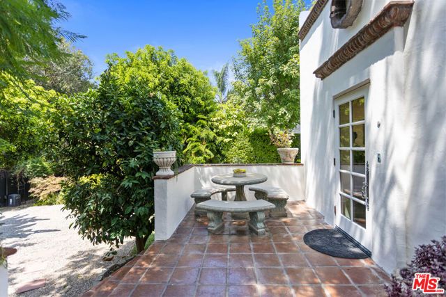 6317 Deep Dell Place, Los Angeles, CA 90068