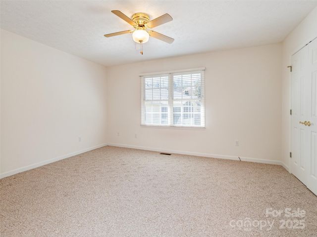 647 High Quarry Road, Hendersonville, NC 28791