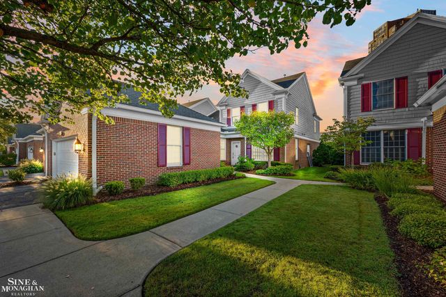 9004 Harbor Place Drive, St Clair Shores, MI 48080