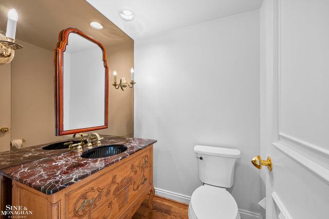 9004 Harbor Place Drive, St Clair Shores, MI 48080