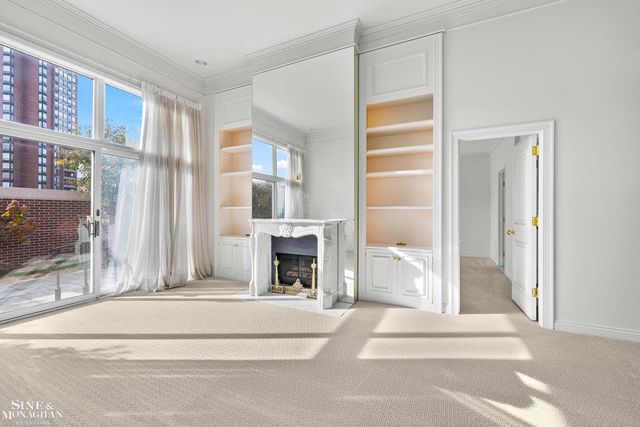 9004 Harbor Place Drive, St Clair Shores, MI 48080