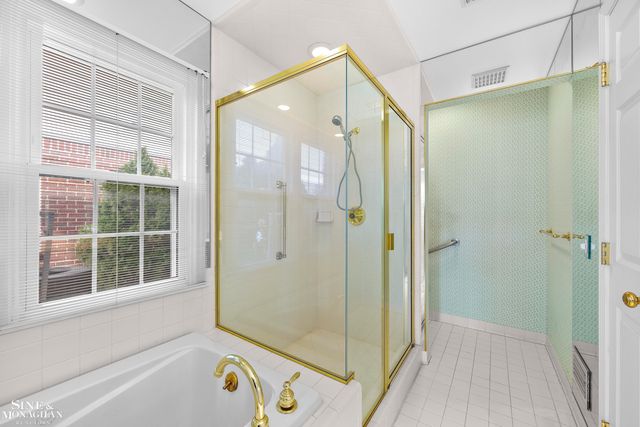 9004 Harbor Place Drive, St Clair Shores, MI 48080