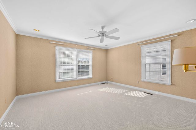 9004 Harbor Place Drive, St Clair Shores, MI 48080