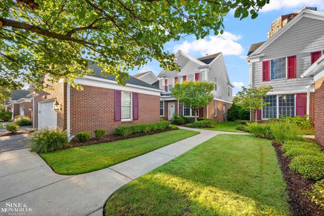 9004 Harbor Place Drive, St Clair Shores, MI 48080