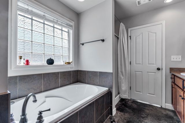 3891 Bridlewood, Jonesboro, AR 72404