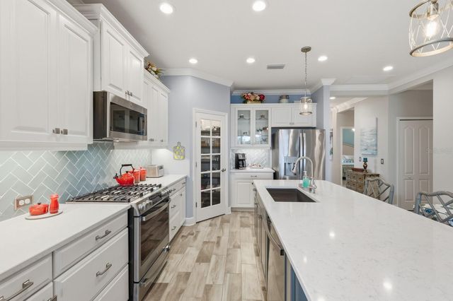 2723 SAPPHIRE BLUE LANE, Bradenton, FL 34211